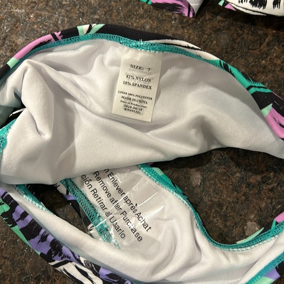 Girls bikini size 7 Kanu surf. NWT - Picture 5 of 9